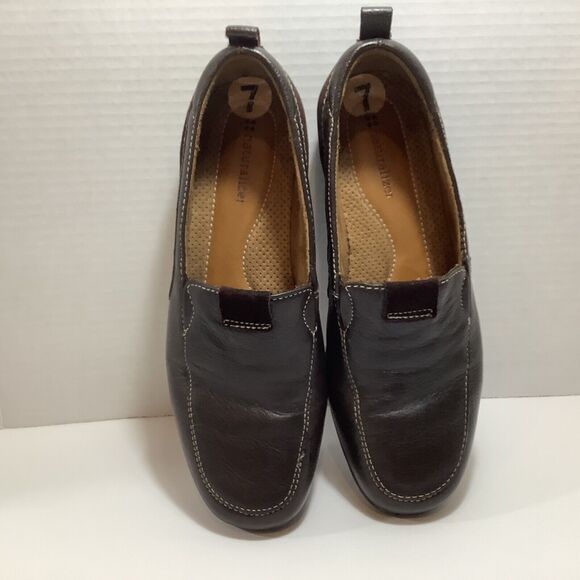 Naturalizer Women’s Size 7 wide Dark Brown Leather Slip on Casual Flat Loafers - Picture 4 of 9